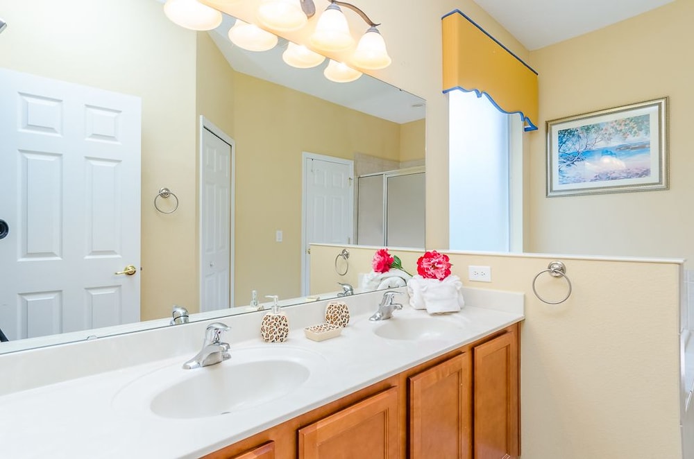 Bathroom amenities