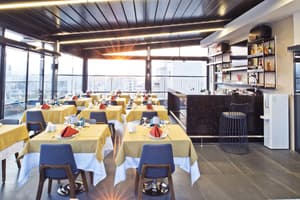 thumbnail: Restaurant