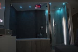 thumbnail: Bathroom amenities