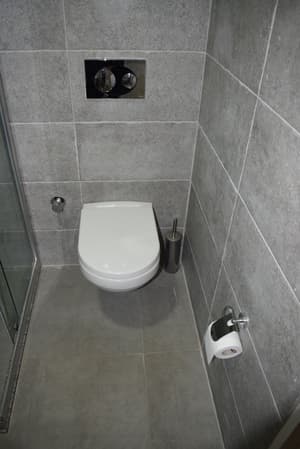 thumbnail: Bathroom amenities