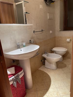 thumbnail: Bathroom