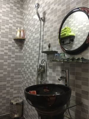 thumbnail: Bathroom