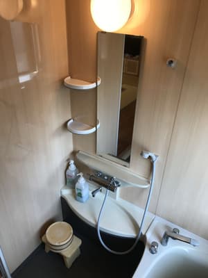 thumbnail: Bathroom shower