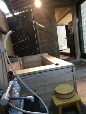 thumbnail: Deep soaking bathtub