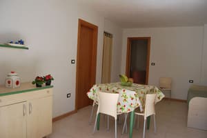 thumbnail: In-room dining