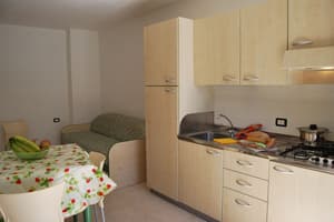thumbnail: In-room dining