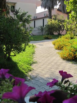 thumbnail: Property grounds
