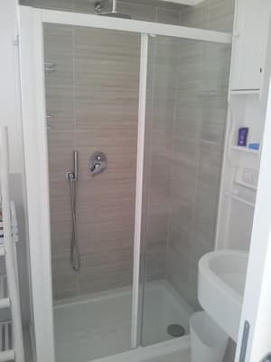thumbnail: Bathroom shower
