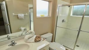thumbnail: Bathroom amenities