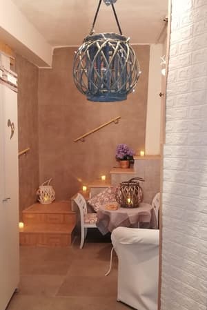 thumbnail: Interior