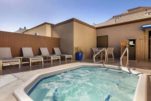 thumbnail: Pool