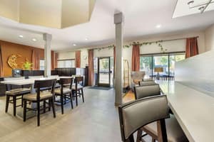 thumbnail: Breakfast area