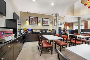 thumbnail: Breakfast area