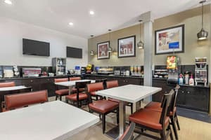 thumbnail: Breakfast area