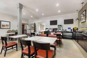 thumbnail: Breakfast area