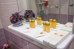 thumbnail: Bathroom amenities