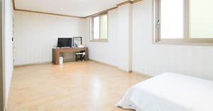 thumbnail: Room amenity