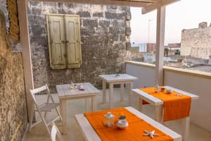 thumbnail: Terrace/patio