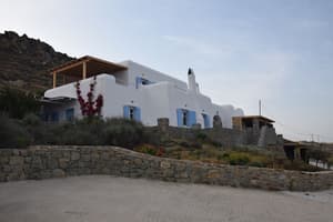 thumbnail: Front of property