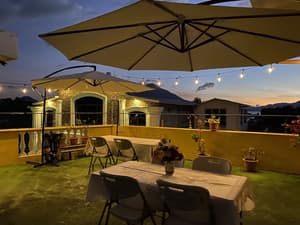 thumbnail: Outdoor dining