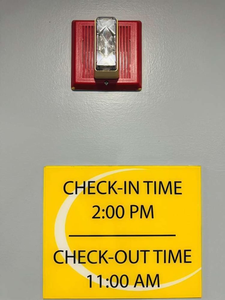 Check-in/check-out kiosk