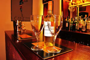 thumbnail: Bar (on property)