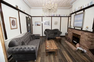 thumbnail: Lounge