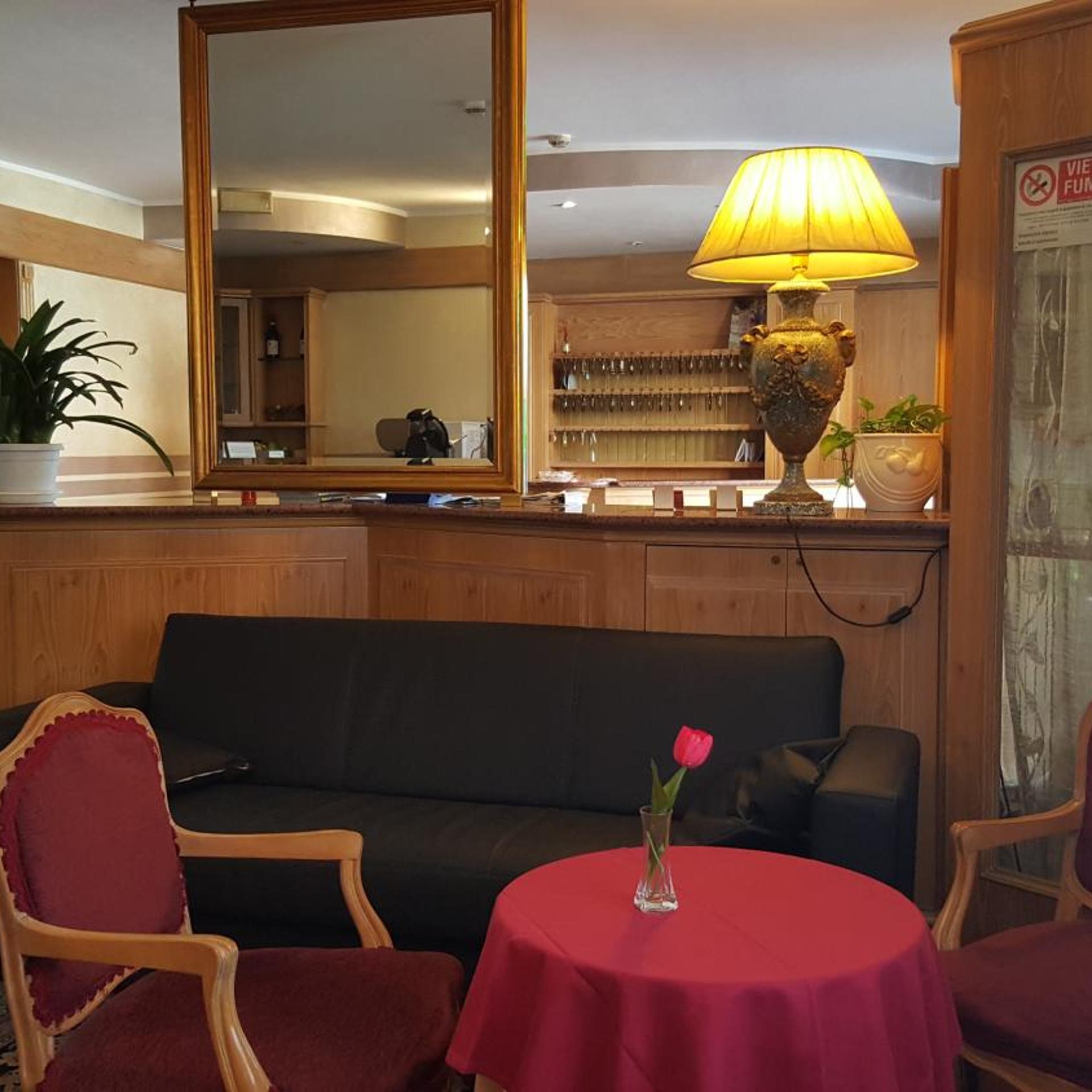 Restaurant-cafeteria