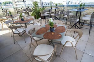 thumbnail: Bar (on property)