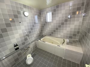 thumbnail: Bathroom