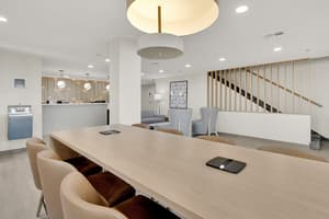 thumbnail: Breakfast area