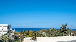 thumbnail: Balcony view