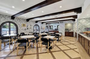 thumbnail: Breakfast area