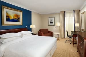 thumbnail: Classic Guest Room