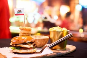 thumbnail: Sports Bar & Grill - California Burger