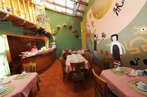 thumbnail: Breakfast area