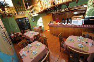 thumbnail: Breakfast area