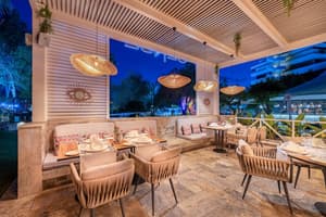 thumbnail: Restaurant