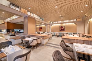 thumbnail: Restaurant