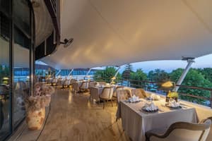 thumbnail: Restaurant