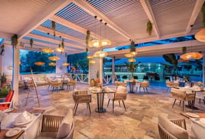thumbnail: Restaurant