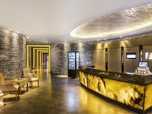 thumbnail: Restaurant
