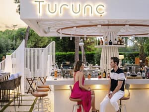 thumbnail: Bar (on property)