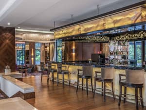 thumbnail: Bar (on property)