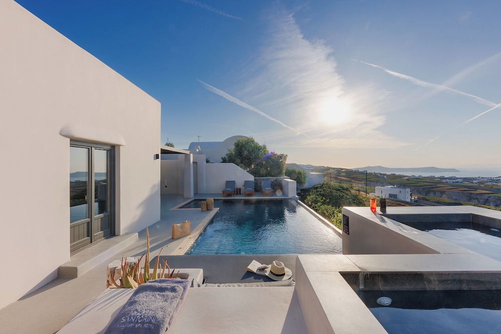 Private pool