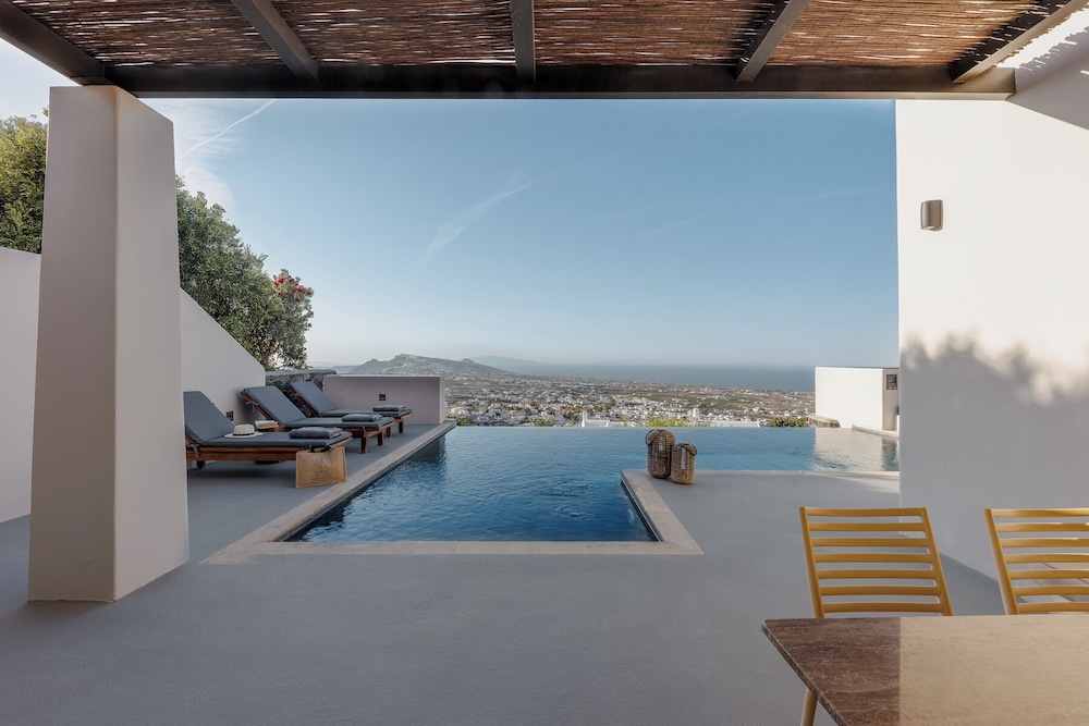 Private pool