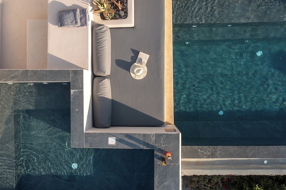 Private pool