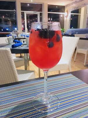 thumbnail: Bar (on property)