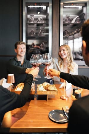 thumbnail: Restaurant