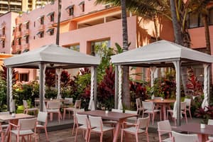 thumbnail: Bar (on property)
